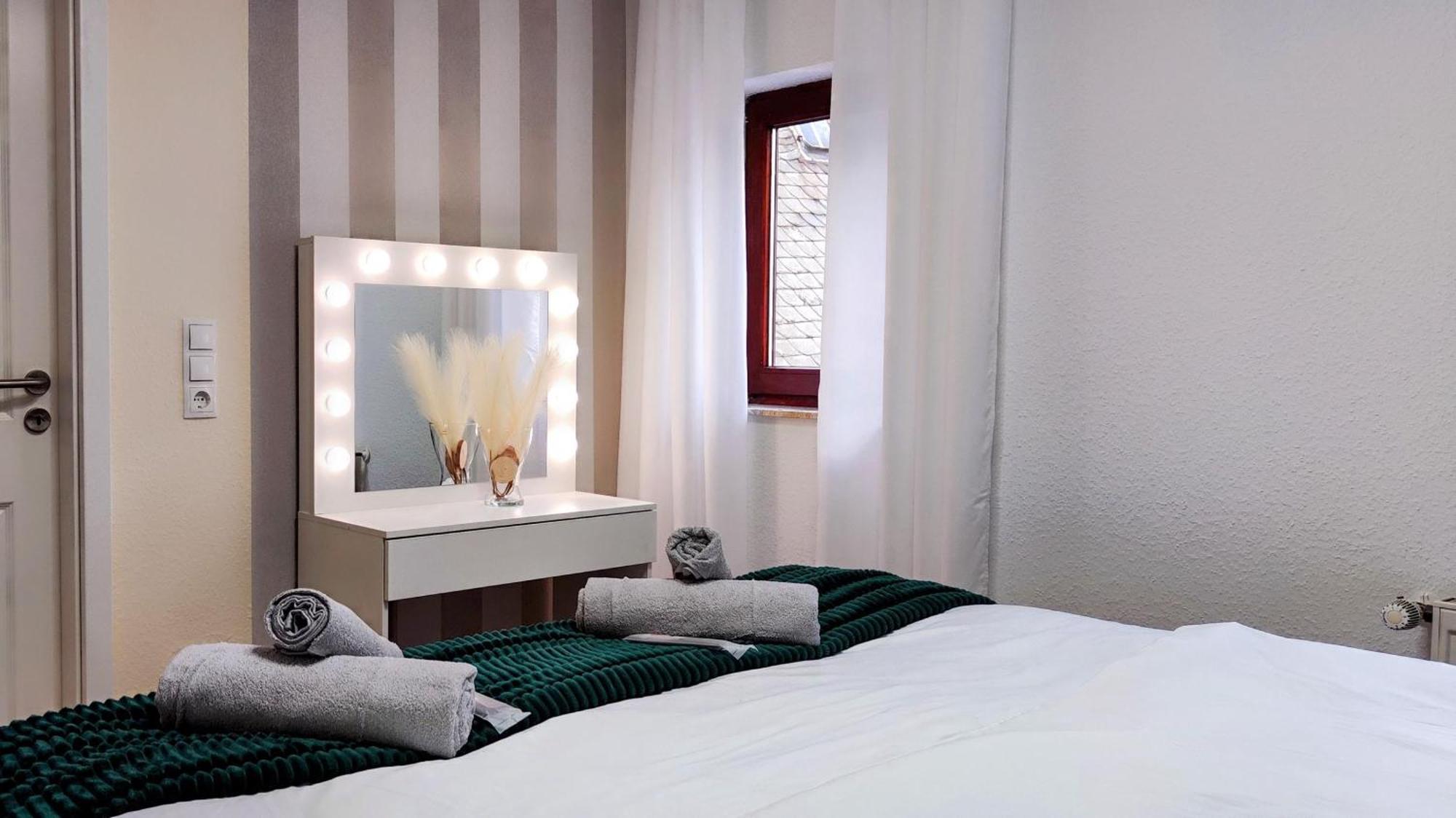 Direkt Am Rhein Mit Burgblick Nahe Rheinsteig Bis 8 Personen, 2 Baeder, 4 Zimmer, Kueche, Netflix Διαμέρισμα Kaub Εξωτερικό φωτογραφία